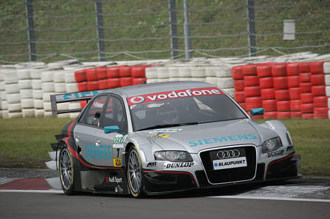 Tom kristensen i sin Audi Sport Team Abt Sportsline racer.